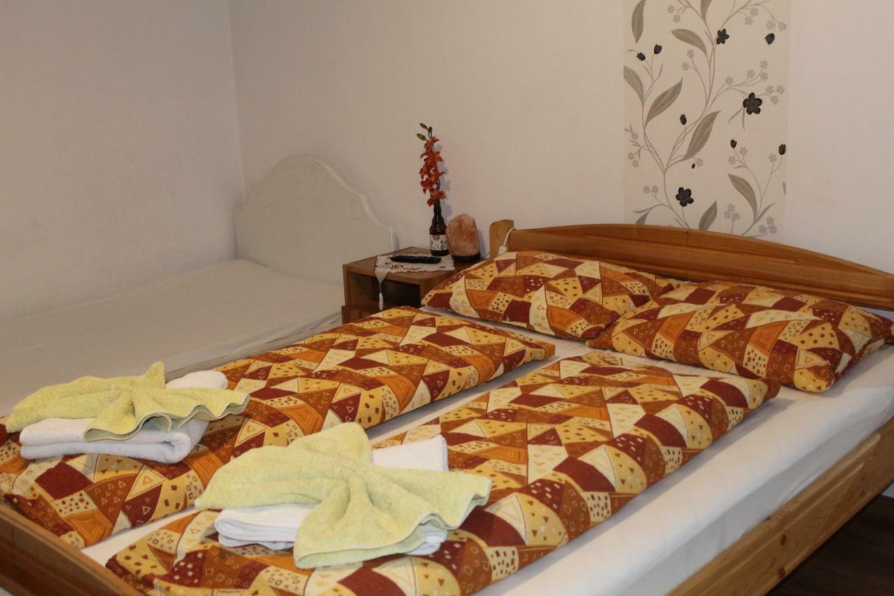 Kovacs Guesthouse Praid Bagian luar foto